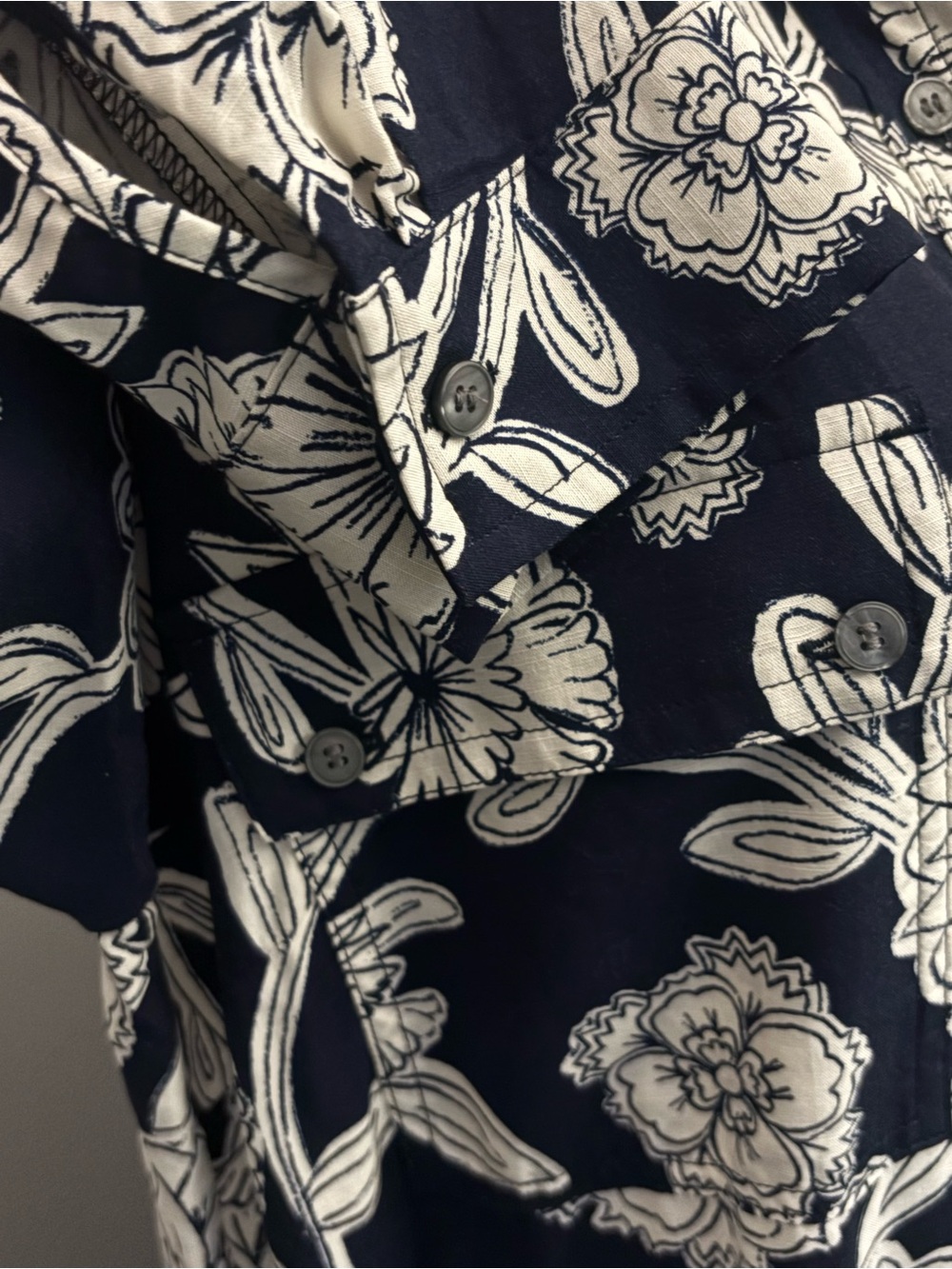 !! NWT!!!   LOFT Navy and White Floral Maxi Shirt Dress - Picture 6 of 10
